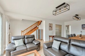 Smart TV, computer monitors - Escapade Bretonne - Binic, beaches and old port. Large garden, high-speed wifi. (Binic-Étables-sur-Mer)