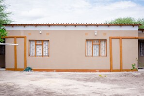 Exterior - Ruviya Chateau (Mohembo West)