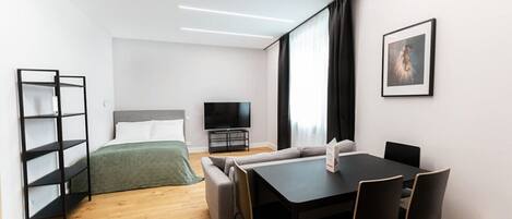 Desk, iron/ironing board, WiFi, bed sheets