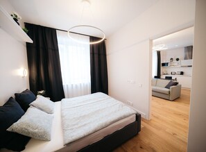 1 habitación, escritorio, tabla de planchar con plancha y wifi gratis 