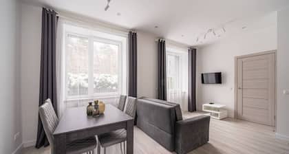 To the beach & park 1 min. One bedroom apartment