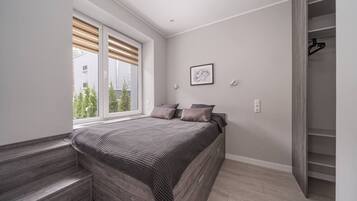 1 bedroom, desk, iron/ironing board, free WiFi