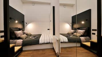 1 habitación, escritorio, tabla de planchar con plancha y wifi