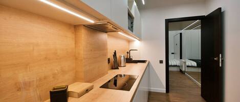 Refrigerador, microondas, parrilla de estufa y lavavajillas