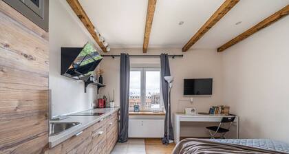 Lacplesa st | City center | Quiet | Entire studio