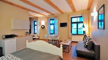 1 bedroom, desk, iron/ironing board, free WiFi