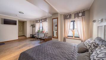 1 Schlafzimmer, Schreibtisch, Bügeleisen/Bügelbrett, kostenloses WLAN