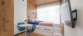 Stylish apartment 100m from the beach
