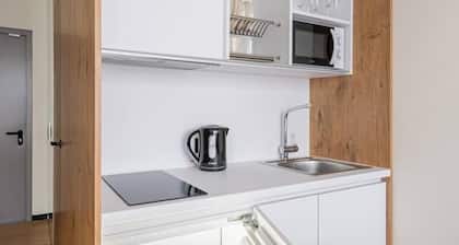 Stylish apartment 100m from the beach