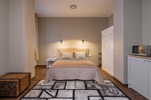 1 Schlafzimmer, Schreibtisch, Bügeleisen/Bügelbrett, kostenloses WLAN
