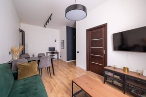 Télévision, cheminée