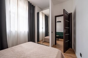 1 chambre, bureau, fer et planche à repasser, Wi-Fi