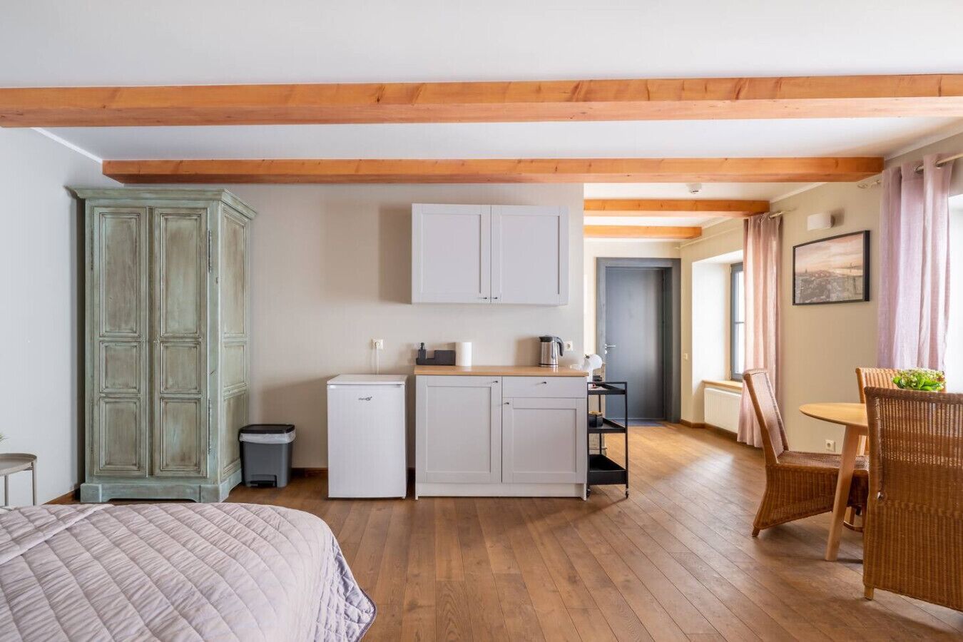 1 slaapkamer, een bureau, een strijkplank/strijkijzer, gratis wifi