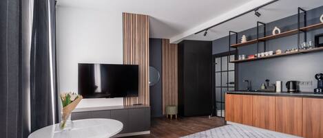 1 chambre, bureau, fer et planche à repasser, Wi-Fi gratuit