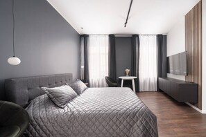 1 bedroom, desk, iron/ironing board, free WiFi