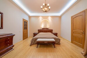 2 多间卧室、办公桌、熨斗/熨衣板、WiFi