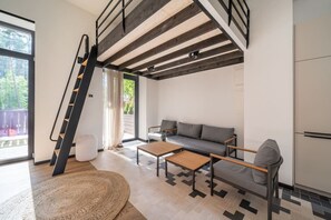 TV - 1-bedroom loft & private parking (Jurmala)