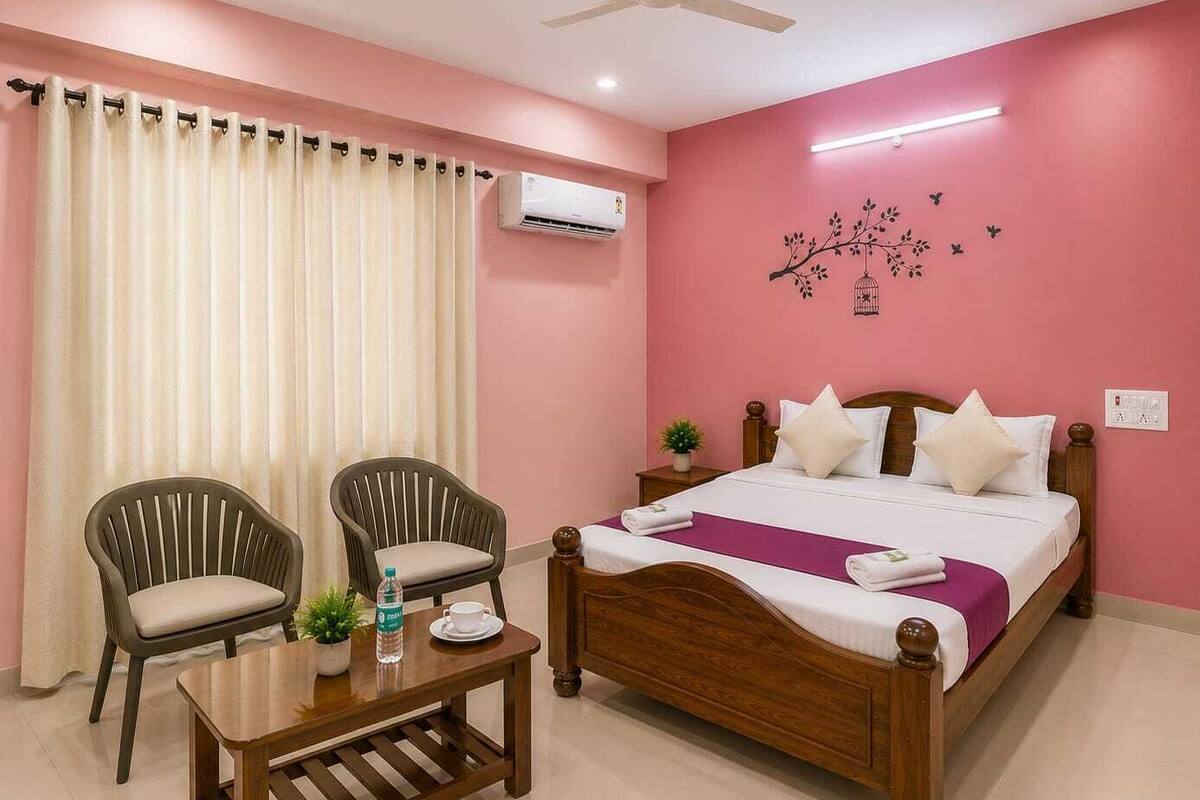 Executive AC | Egyptian cotton sheets, premium bedding, memory-foam beds, desk