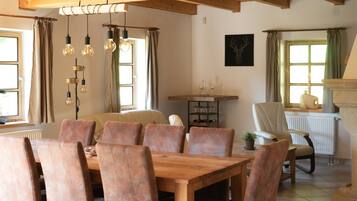 Villa | Restaurantes