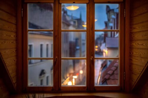 Vintage Old Town Apartment