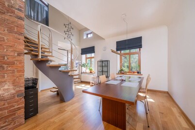 Elegant and spacious apartment