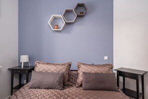 1 chambre, bureau, fer et planche à repasser, Wi-Fi