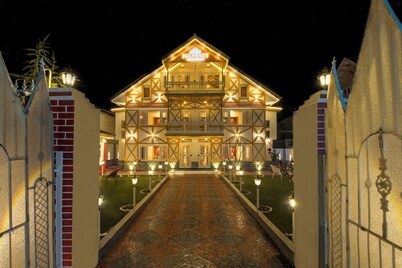 PalPenzy - Bespoke Premium Stay