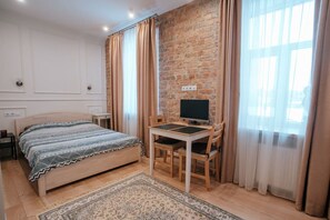 1 室のベッドルーム、デスク、アイロン / アイロン台、WiFi