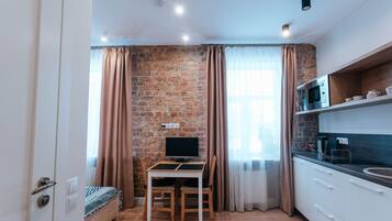 1 bedroom, desk, iron/ironing board, WiFi