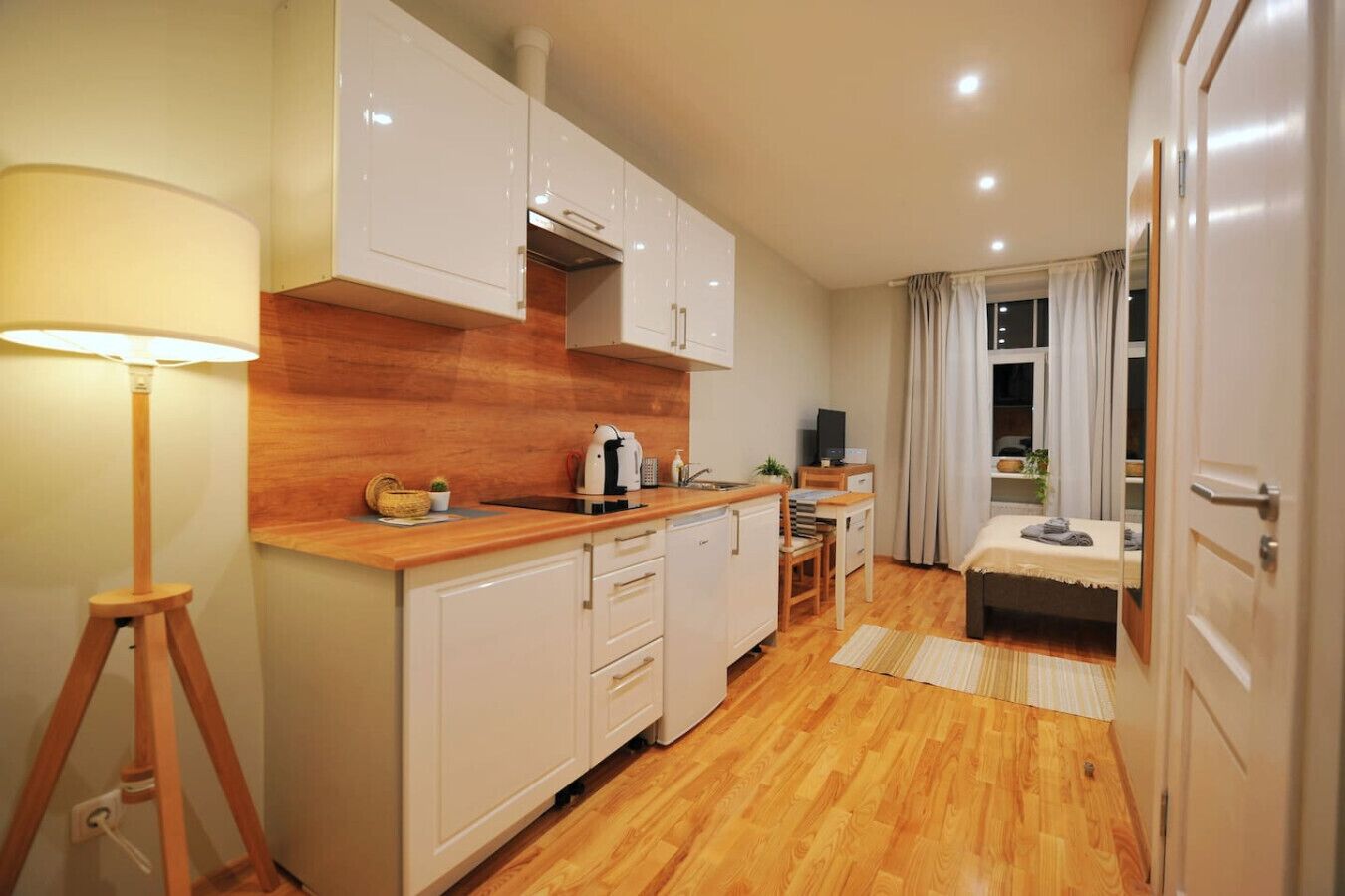 1 soverom, skrivebord, strykejern/-brett og wi-fi