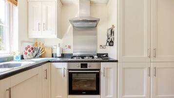 Microwave, stovetop