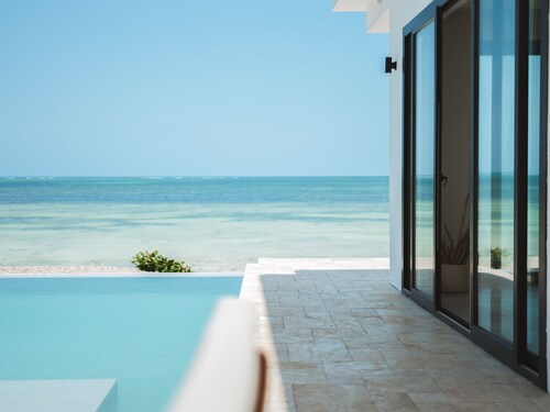 Villa Julia - Luxury Ocean View in Jambiani