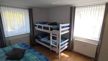 1 bedroom, WiFi, bed sheets
