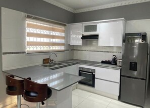 Villa, 2 habitaciones, fumadores, piscina privada | Interior