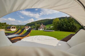 Villa | Terrace/patio - Villa in Trutnov With hot tub (Trutnov)