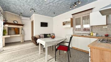 Studio, Terrasse, Poolblick | Wohnzimmer