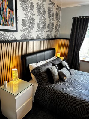 1 bedroom, iron/ironing board, free WiFi, bed sheets - But and Ben Luxury Cottage in the heart of Gatehouse of Fleet  (Gatehouse of Fleet)