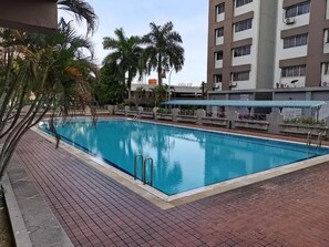 室外游泳池