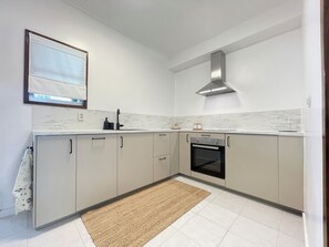 Réfrigérateur, four, plaque de cuisson, lave-vaisselle