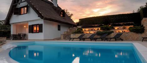 Piscine extérieure, piscine chauffée