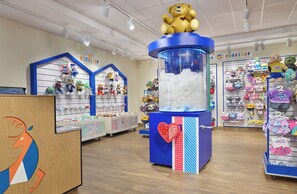 Gift shop - Great Wolf Lodge Naples (Naples)