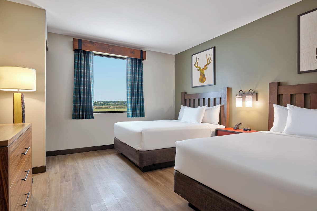 Grizzly Bear Suite | 1 bedroom, WiFi (free), bed sheets