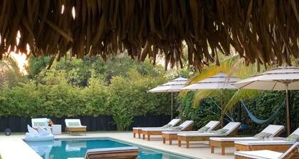 Luxury Getaway with privacy pool and near beach.