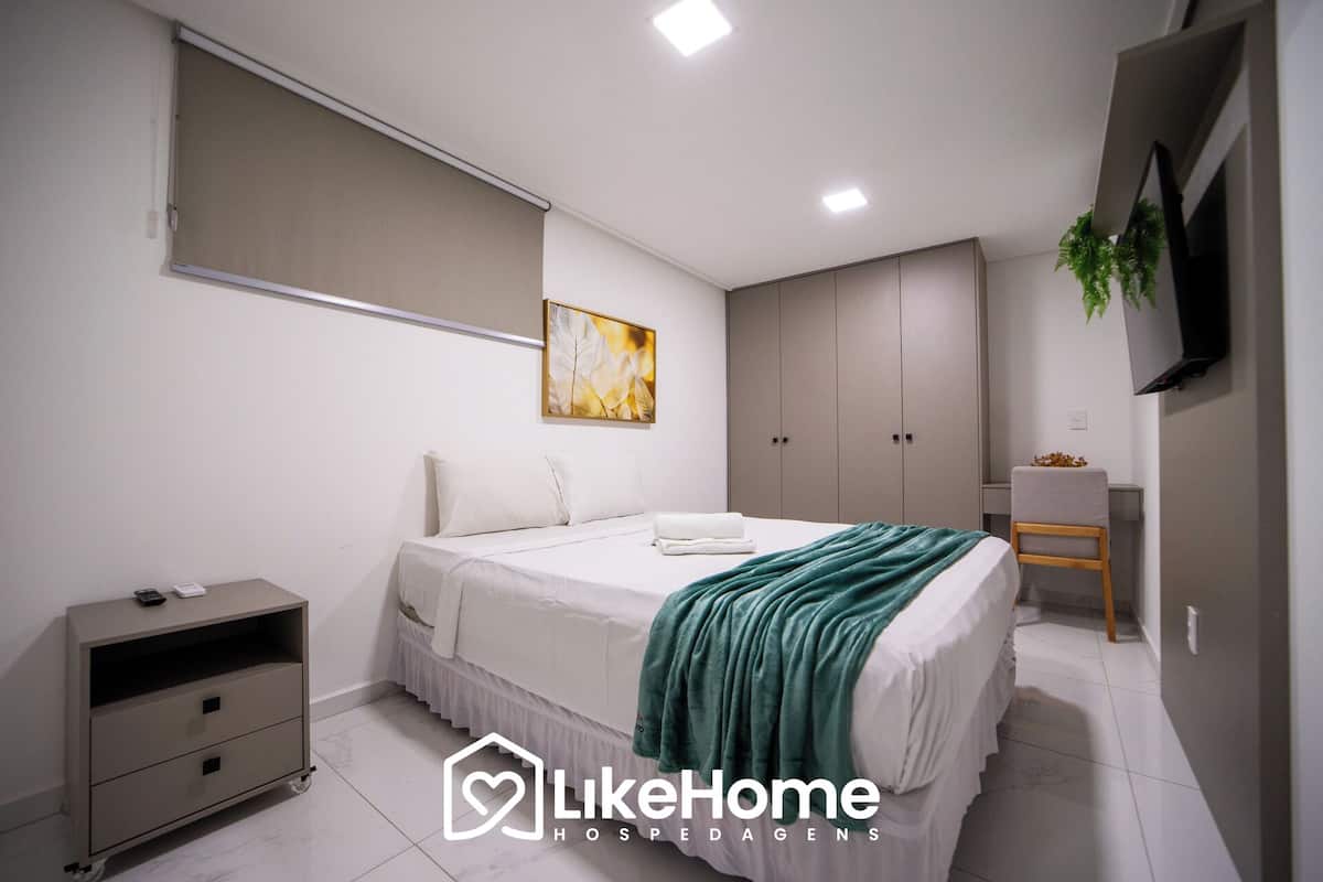 Basic Apartment | 1 bedroom, bed sheets