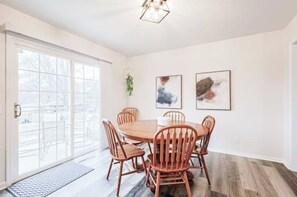 Dining - Carriage House (Saint Joseph)