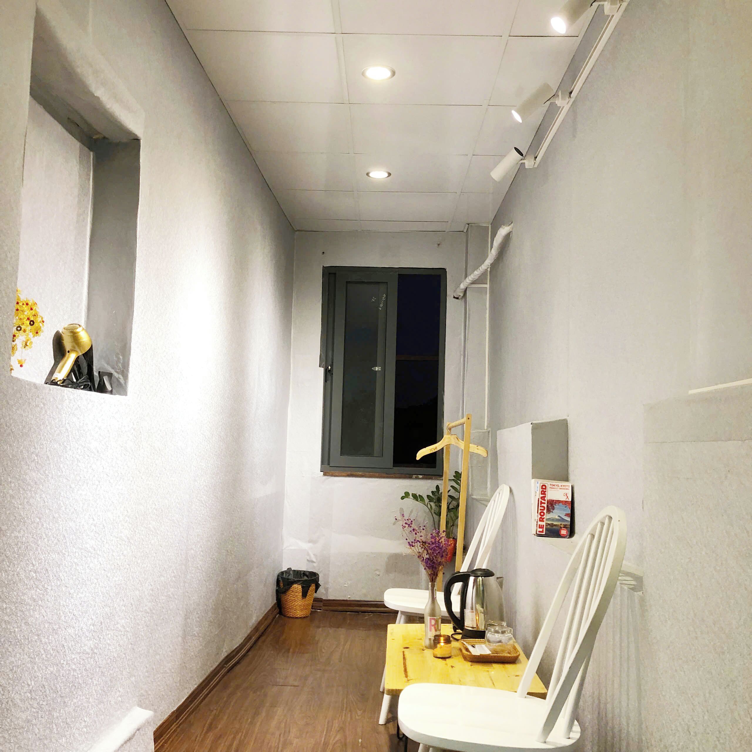 Design Double Room | Desk, laptop workspace, iron/ironing board, free WiFi