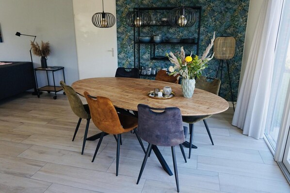 House | Dining