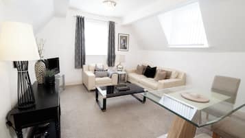 Family Apartment | Iron/ironing board, free WiFi