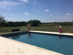 Pool - Gîte with swimming pool in the countryside! (Nazelles-Négron)
