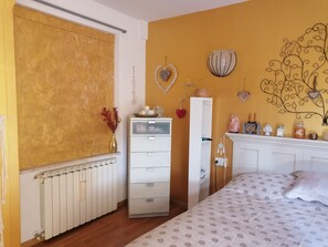 1 Schlafzimmer, Bügeleisen/Bügelbrett, Reisekinderbett, kostenloses WLAN